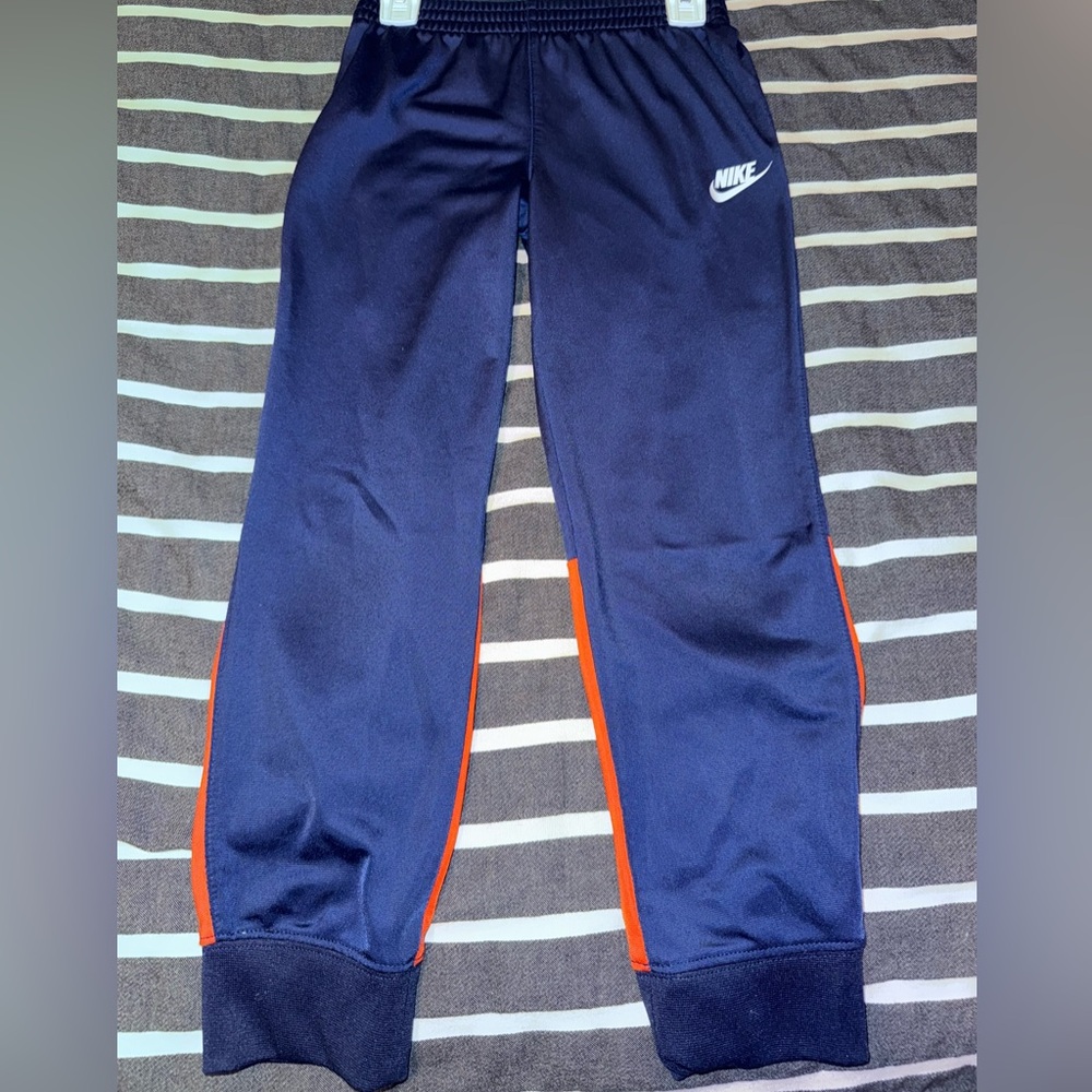 Nike Set with Color blocking - Picture 6 of 8